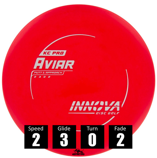 Disco de disc golf Innova Aviar de plástico KC Pro, con números de vuelo: velocidad 2, planeo 3, giro 0 y desvanecimiento 2.
